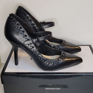 Pumps with strap